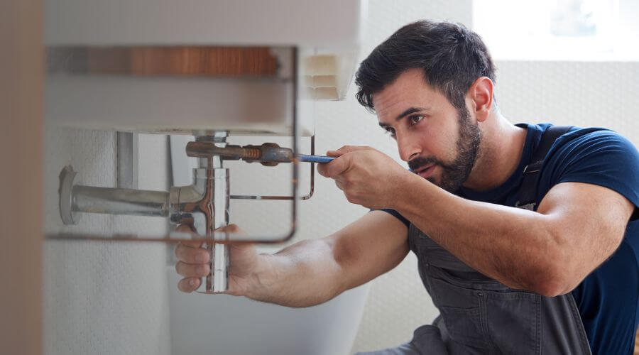 Professional water heater installation services in Bacliff, TX